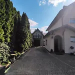 Homestay Dom Na Zaciszu Warsaw