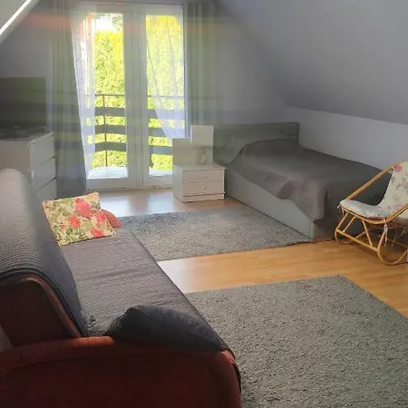 Dom Na Zaciszu Quarto em Acomodações Particulares