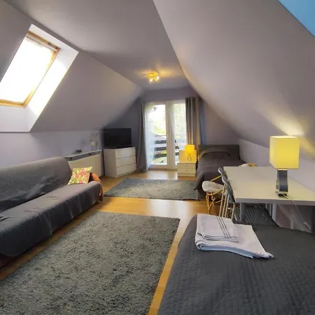 Dom Na Zaciszu منزل للإقامة وارسو