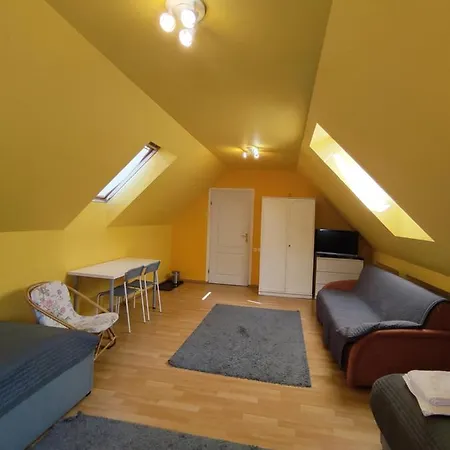 Dom Na Zaciszu منزل للإقامة *