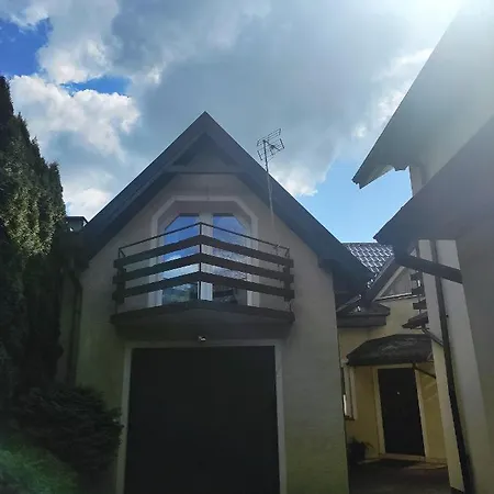 Dom Na Zaciszu Homestay *